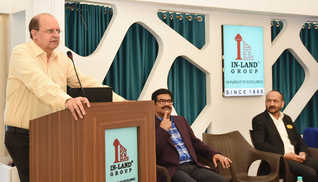 Dr Ganesh Pai was the chief guest of the event 'Investment Seminar for Doctors' and was giving a speech on the topic.